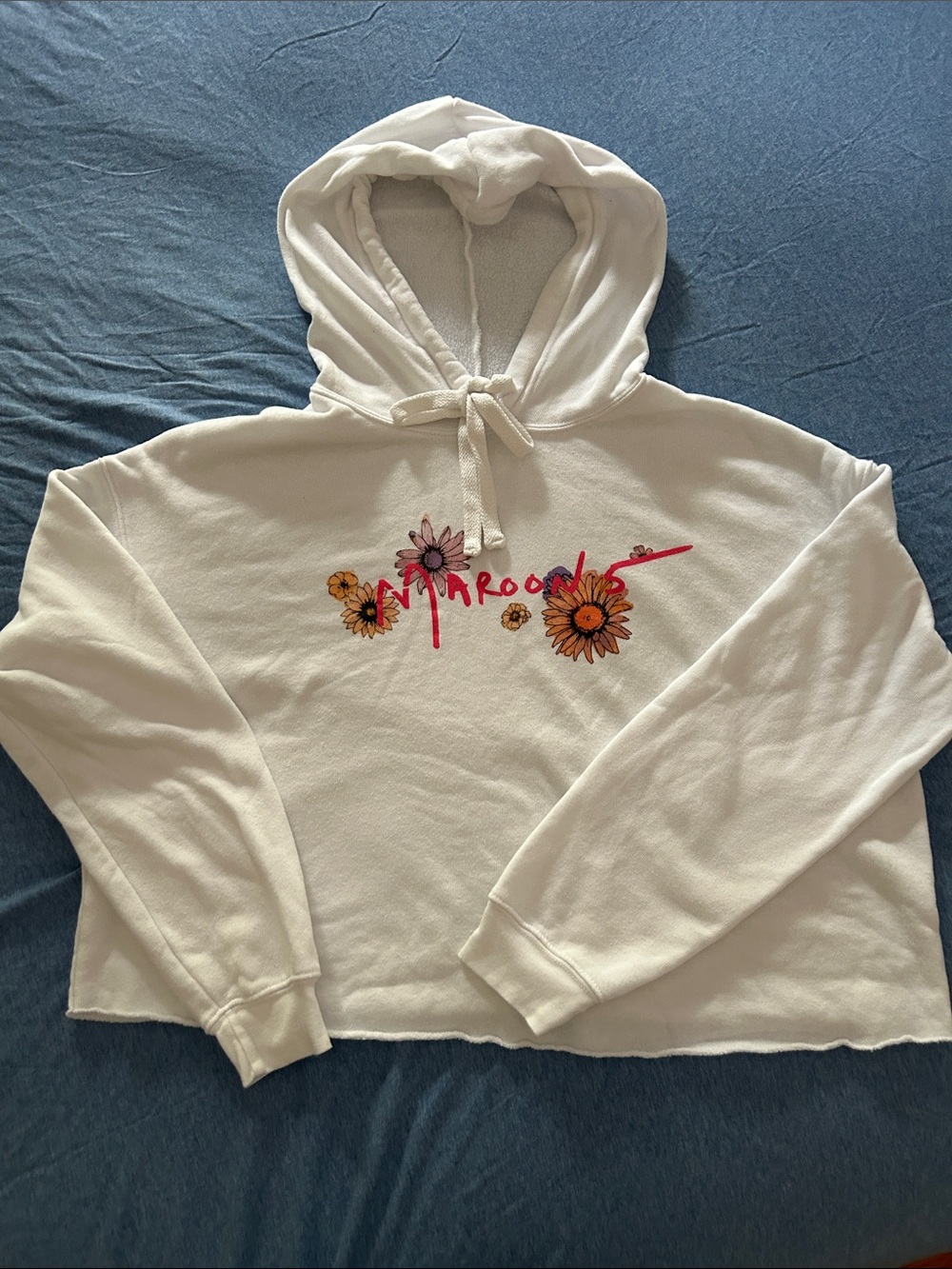 Bundle of cropped hoodie and lightweight sweatshirt.